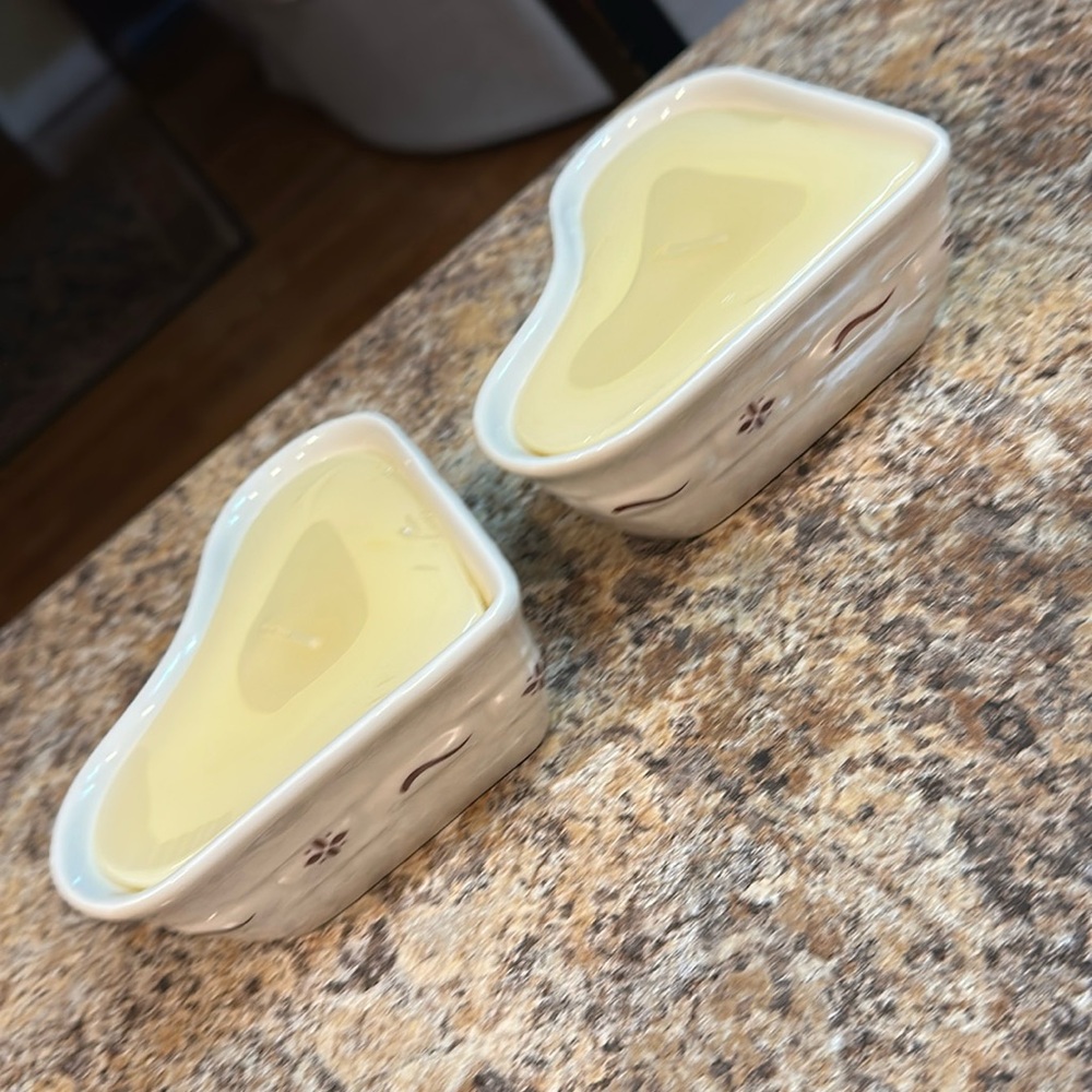 LONGABERGER TRADITIONAL RED HEART RAMEKIN WITH CANDLES SET OF 2